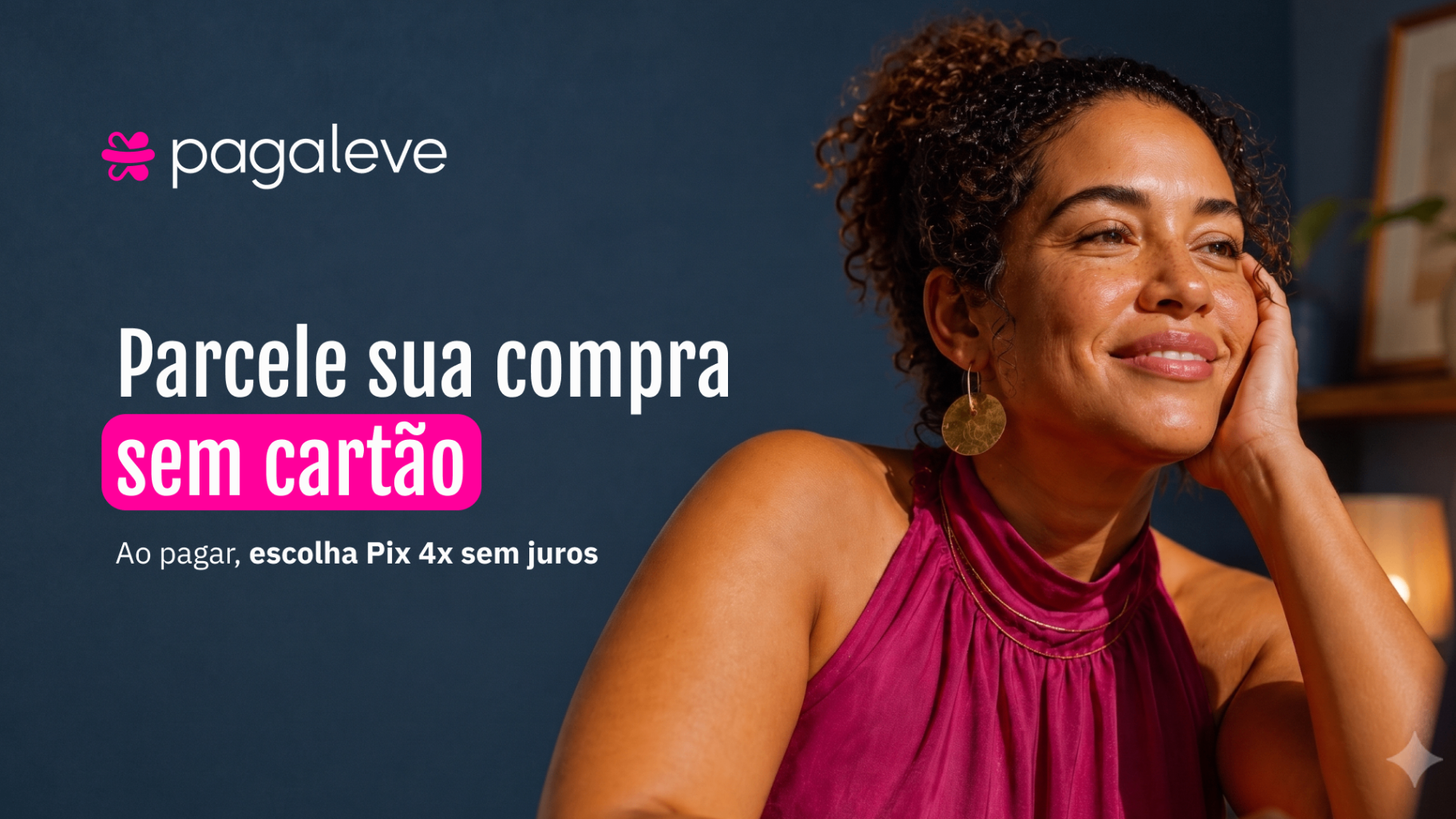 Banner horizontal em fundo navy com a frase "Parcele sua compra sem cartão".